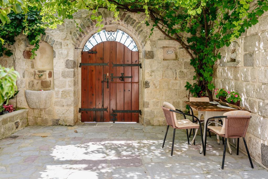 Villa Luxury Stone On The Sea With Private Pool And View Kotor Exterior photo